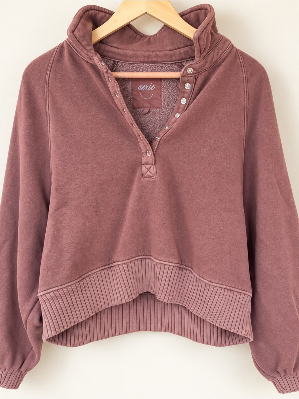 aerie Dusty Rose Snap-Neck Cropped Hoodie